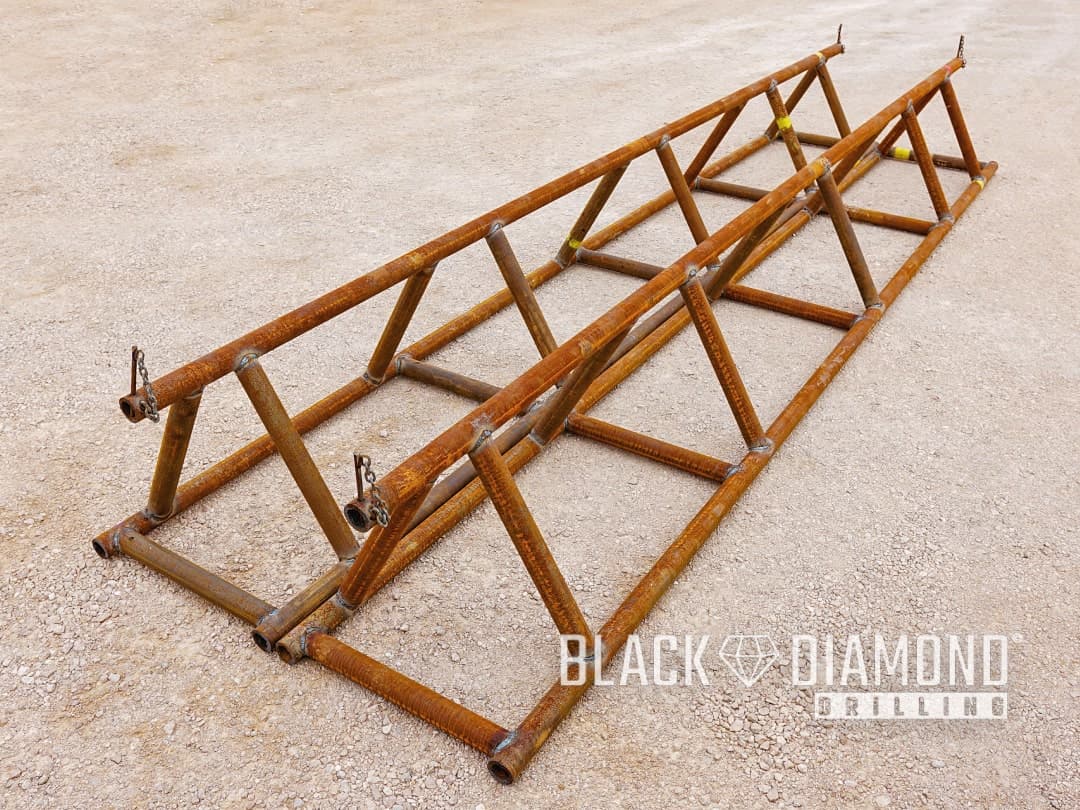 Triangular Pipe Racks — 42" x 28' 150,000 lb Capacity