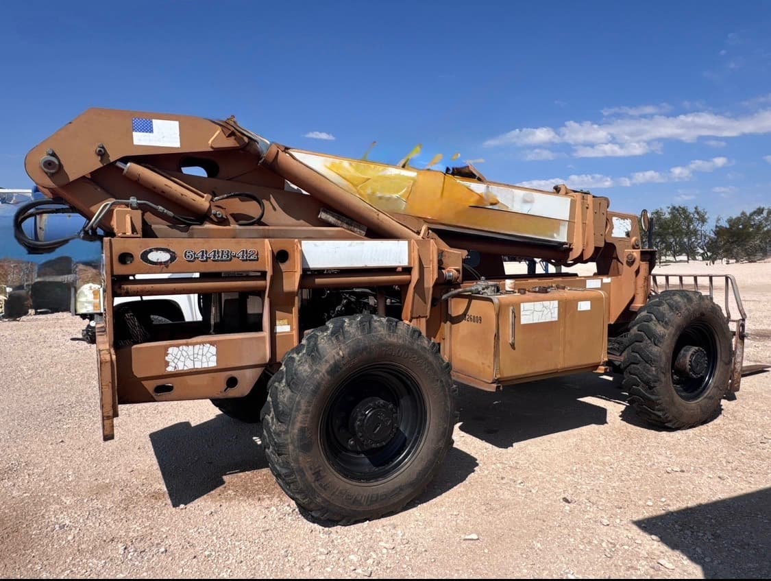 Lull 644B-42 Telehandler — 6000 Hours